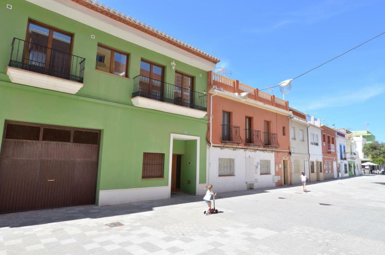 The Green Townhouse In Denia Centre By Nras Bagian luar foto