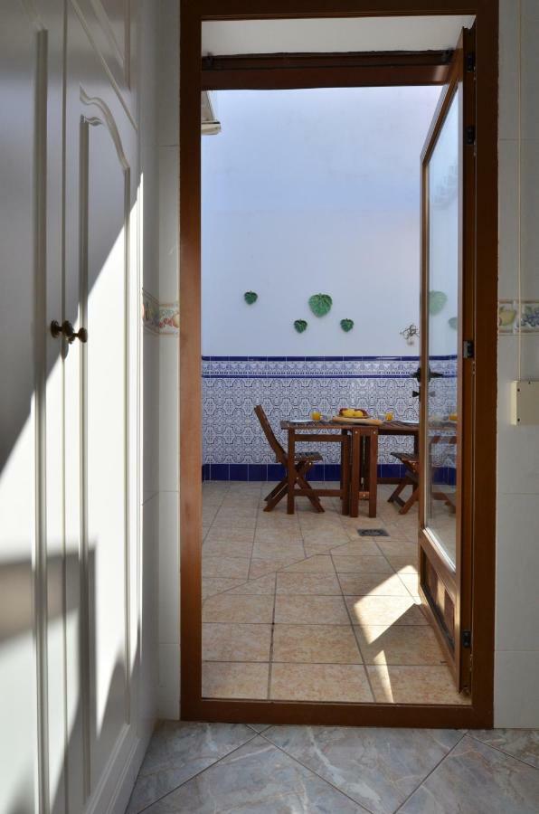 The Green Townhouse In Denia Centre By Nras Bagian luar foto