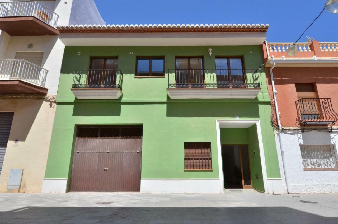 The Green Townhouse In Denia Centre By Nras Bagian luar foto